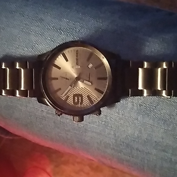 Men's Diesel 5 Bar Watch - Picture 3 of 4